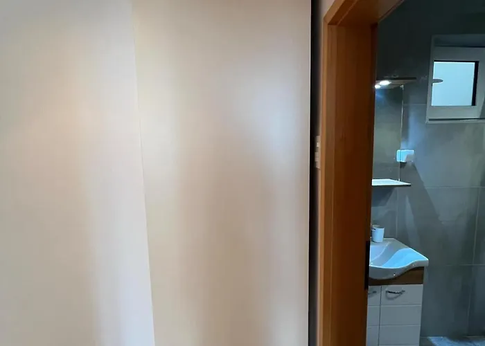 Parliament Free Parking Apartman Szkopje